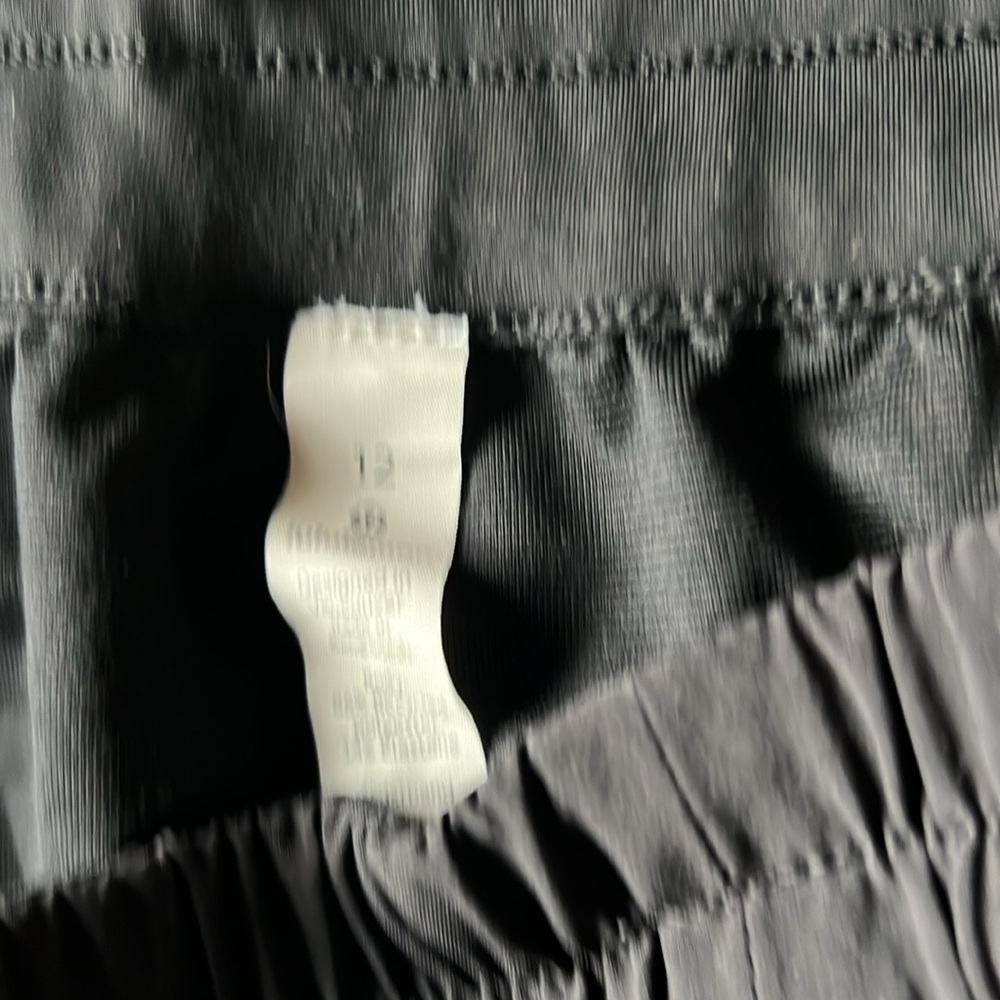 COPY - Lululemon shorts 12 - Picture 2 of 3